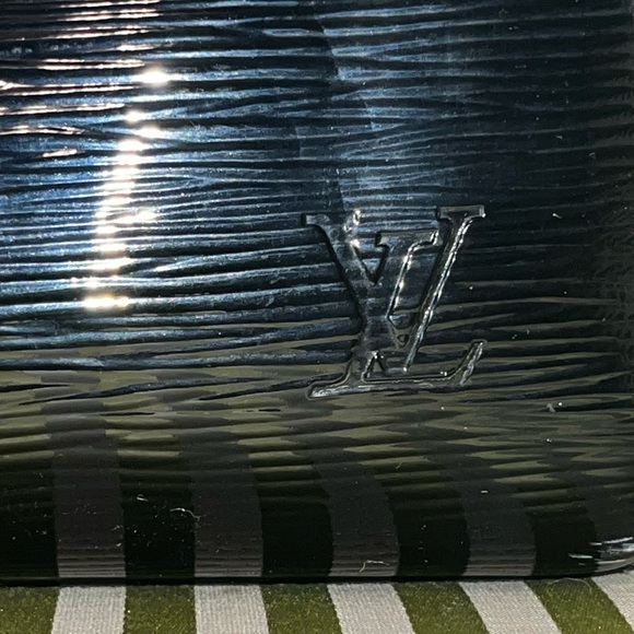 Louis Vuitton Electric Pont Neuf Epi Tote - Picture 3 of 11